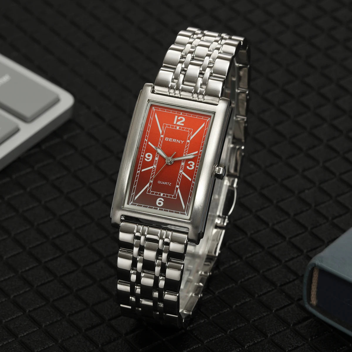 Montre carrée pour homme BERNY – Mouvement à quartz, cadran à chiffres romains, affichage luminescent, boîtier en acier inoxydable 316L – Montre rectangulaire élégante et décontractée