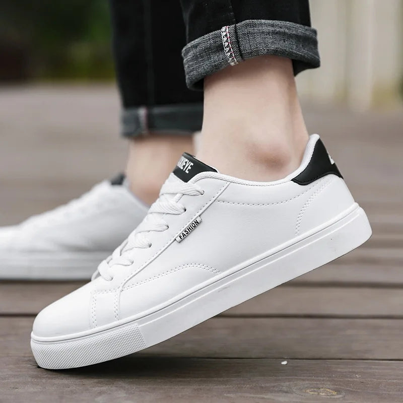 Men's Casual Skateboarding Shoes White Outdoor Leisure Sneakers Breathable Walking Shoes Flat Shoes Chaussure Homme 39-48